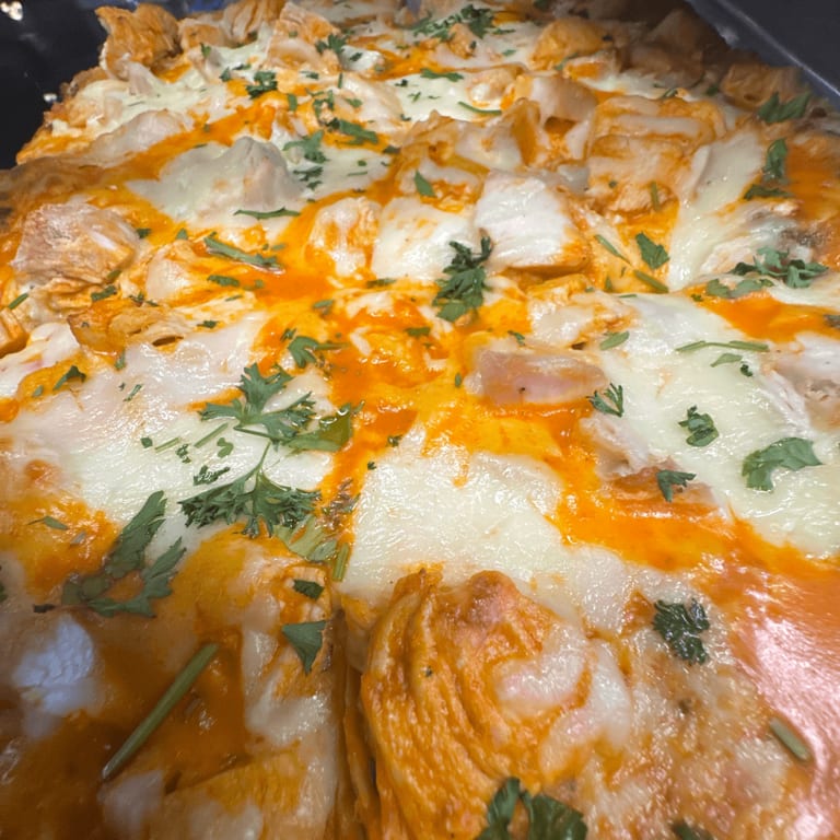 Buffalo Chicken Pizza Delight